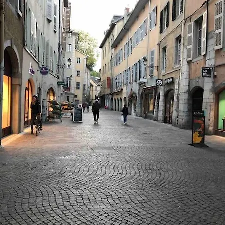 Apartment Rue Pietonne